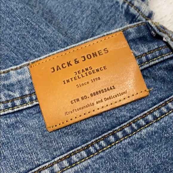 Men’s Jack & Jones distressed jeans, Size 33/34 - Picture 8 of 16